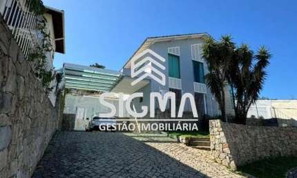 Casa em condomínio fechado com 6 quartos para alugar na Avenida Ricardo Muylaert Salgado, 285, Lagoa, Macaé por R$ 8.500