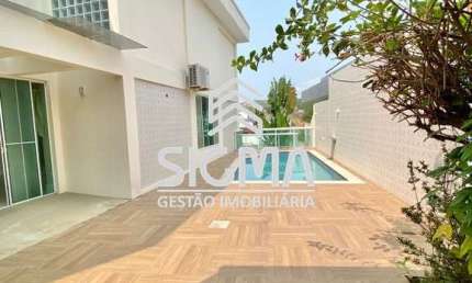 Casa em condomínio fechado com 3 quartos à venda na Avenida Ricardo Muylaert Salgado, 920, Lagoa, Macaé por R$ 1.750.000