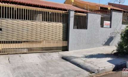 Rua Cara-Cara, residência em alvenaria com 04 quartos, próximo Av Saul Elkind