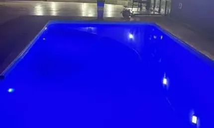 R Elpidio Ignacio Simões, Casa com 04 quartos (01 suíte) e piscina