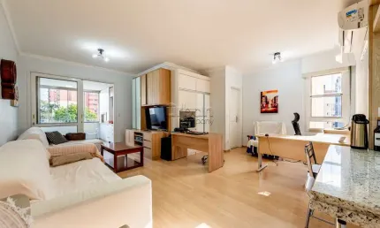 Apartamento com 3 quartos à venda na Avenida General Barreto Viana, 1175, Chácara das Pedras, Porto Alegre por R$ 950.000