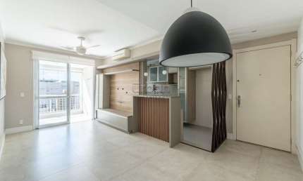 Apartamento com 2 quartos à venda na Avenida Grécia, 1000, Passo da Areia, Porto Alegre por R$ 690.000