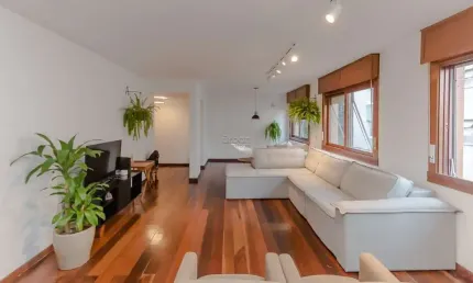 Apartamento com 3 quartos à venda na Avenida Iguassu, 250, Petrópolis, Porto Alegre por R$ 850.000