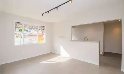 Apartamento com 2 quartos à venda na Rua Felipe de Oliveira, 578, Petrópolis, Porto Alegre por R$ 595.000