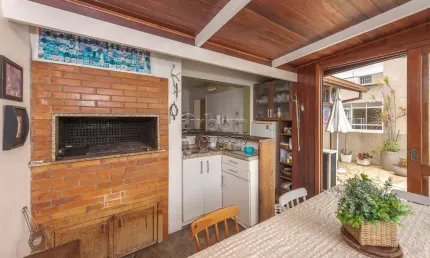 Cobertura com 3 quartos à venda na Rua General Neto, 379, Moinhos de Vento, Porto Alegre por R$ 940.000