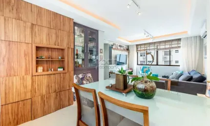 Apartamento com 3 quartos à venda na Rua João Abbott, 538, Petrópolis, Porto Alegre por R$ 860.000