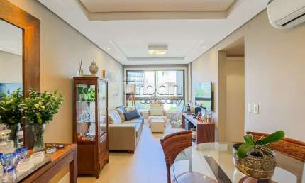 Apartamento com 2 quartos à venda na Rua Ariovaldo Pinheiro, 177, Passo da Areia, Porto Alegre por R$ 650.000