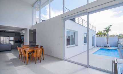 Casa em condomínio fechado com 3 quartos à venda na Rua Comendador Creidy, 24, Chácara das Pedras, Porto Alegre por R$ 2.900.000