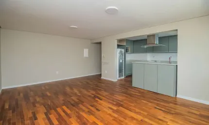 Apartamento com 3 quartos à venda na Avenida Carlos Gomes, 1652, Três Figueiras, Porto Alegre por R$ 790.000