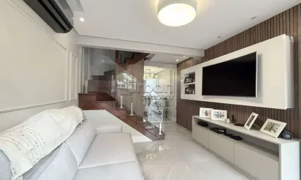Casa em condomínio fechado com 3 quartos à venda na Avenida José Aloísio Filho, 801, Humaitá, Porto Alegre por R$ 480.000