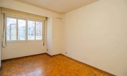 Apartamento com 3 quartos à venda na Rua Riachuelo, 1268, Centro Histórico, Porto Alegre por R$ 449.000
