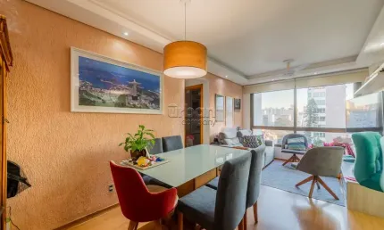 Apartamento com 2 quartos à venda na Beco Andaraí, 566, Passo da Areia, Porto Alegre por R$ 600.000
