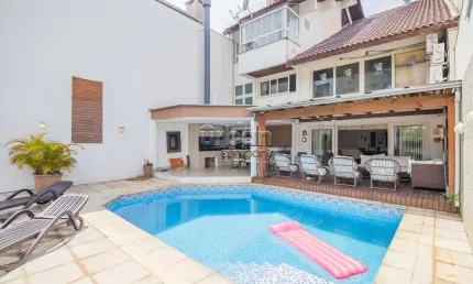 Casa em condomínio fechado com 4 quartos à venda na Afonso César, 62, Boa Vista, Porto Alegre por R$ 4.300.000