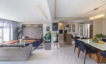 Casa em condomínio fechado com 3 quartos à venda na Rua Professor Fernando Carneiro, 290, Três Figueiras, Porto Alegre por R$ 1.700.000