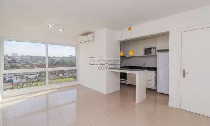 Apartamento com 3 quartos à venda na Rua Bezerra de Menezes, 623, Passo da Areia, Porto Alegre por R$ 690.000