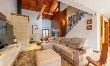 Casa com 3 quartos à venda na Avenida Cai, 922, Cristal, Porto Alegre por R$ 1.350.000