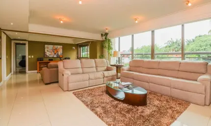 Apartamento com 4 quartos à venda na rua primeiro de janeiro, 150, três figueiras, porto alegre por r$ 4.260.000