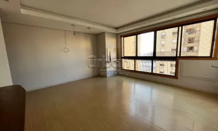 Apartamento com 3 quartos à venda na Avenida Grécia, 1100, Passo da Areia, Porto Alegre por R$ 750.000
