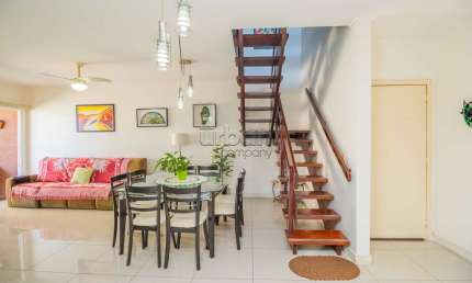 Cobertura com 4 quartos à venda na Avenida Engenheiro Ary de Abreu Lima, 30, Vila Ipiranga, Porto Alegre por R$ 700.000