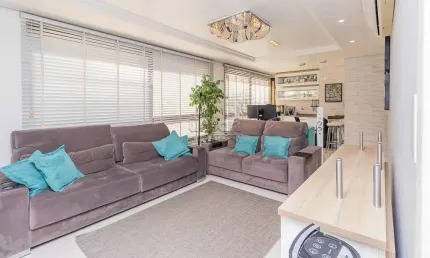 Apartamento com 3 quartos à venda na Rua Portugal, 368, São João, Porto Alegre por R$ 850.000