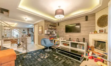 Casa com 3 quartos à venda na Rua do Pampa, 42, Ecoville, Porto Alegre por R$ 1.200.000