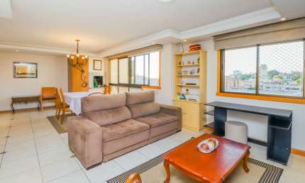 Apartamento com 3 quartos à venda na Avenida Grécia, 1100, Passo da Areia, Porto Alegre por R$ 680.000