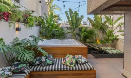Apartamento com 2 quartos à venda na Avenida Lageado, 1099, Petrópolis, Porto Alegre por R$ 1.400.000