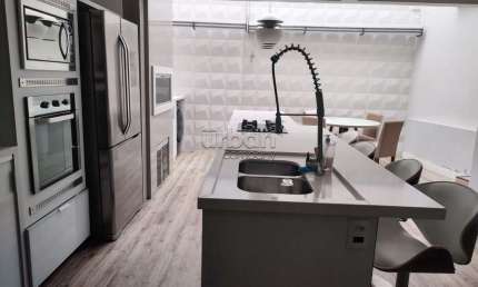 Casa com 3 quartos à venda na Rua Itapema, 597, Vila Jardim, Porto Alegre por R$ 450.000