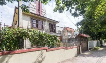 Casa com 4 quartos à venda na Rua Felipe de Oliveira, 1265, Petrópolis, Porto Alegre por R$ 1.200.000