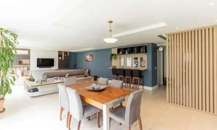 Casa em condomínio fechado com 4 quartos à venda na Rua Gralha Azul, 555, Jardim Carvalho, Porto Alegre por R$ 3.100.000