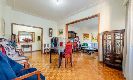 Apartamento com 4 quartos à venda na rua garibaldi, 963, independência, porto alegre por r$ 620.000