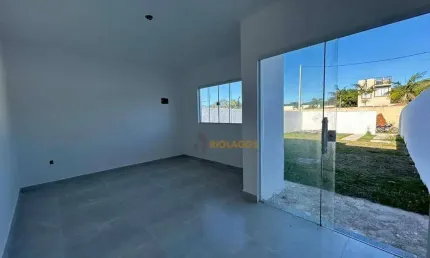Casa com 2 dormitórios à venda, 68 m² por R$ 270.000,00 - Guriri - Cabo Frio/RJ