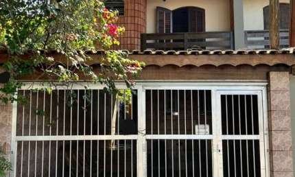 Sobrado com 3 dormitórios à venda, 209 m² por R$ 890.000,00 - Vila Alzira - Santo André/SP