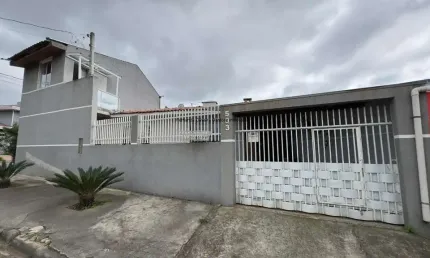 Casa com 3 quartos sendo uma suíte - bairro santo antonio