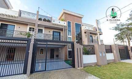 Sobrado triplex com terraço gourmet no coração do Portão, com 177,00m² úteis.