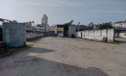 Terreno à venda na Vila Valença, São Vicente 
