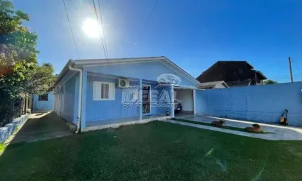 Casa com 3 quartos à venda no Centro, Nova Santa Rita  por R$ 380.000