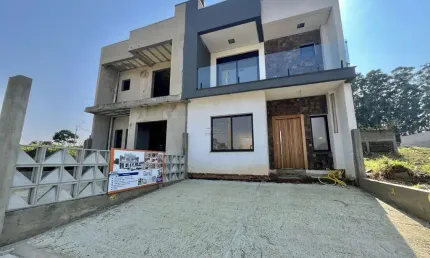 Casa com 3 quartos à venda no Centro, Nova Santa Rita  por R$ 599.000