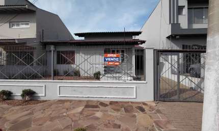 Casa com 1 quarto à venda no Estância Velha, Canoas  por R$ 740.000