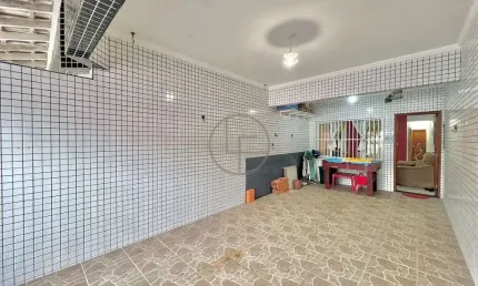 Sobrado Geminado com Ótima Localização no Canto do Forte