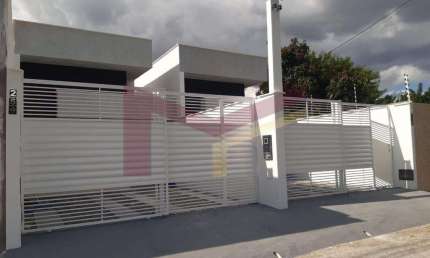 Casa com 3 quartos à venda na Rua Londrina, Parque Ipê, Feira de Santana