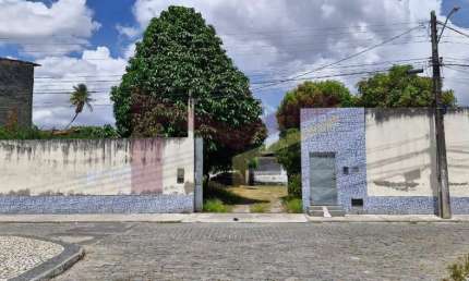 Terreno comercial à venda na Avenida Doutor Ara&#250;jo Pinho, Olhos D'Água, Feira de Santana