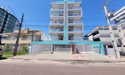 Lindo apartamento garden, com ampla sacada com churrasqueira  situado a poucos passos da praia central de Guaratuba