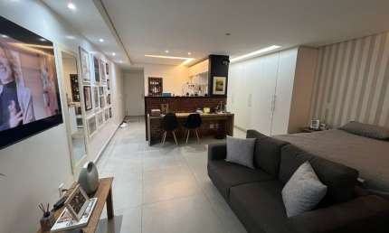 Apto completo, totalmente mobiliado, 50m², 1 dorm,  2 banhs, 1 vaga.