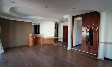 Apto em localização nobre do bairro de Higienópolis - 3 suítes, 5 banheiros.