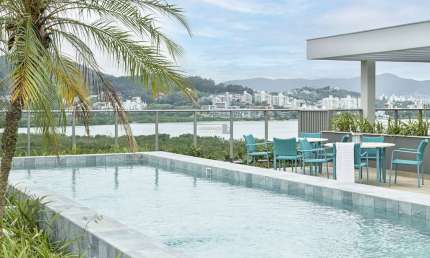 Prédio à venda na Estrada Haroldo Soares Glavan, --, Cacupé, Florianópolis