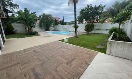 Casa com 5 quartos para alugar na Rua Brejaúna, --, Itacorubi, Florianópolis por R$ 15.000