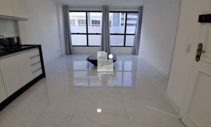 Apartamento com 1 quarto para alugar na Rua Arcipreste Paiva, --, Centro, Florianópolis por R$ 3.500
