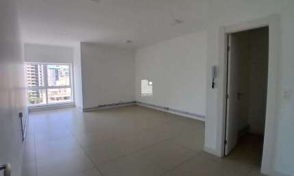 Sala comercial para alugar na Rua General Liberato Bittencourt, --, Canto, Florianópolis por R$ 2.587