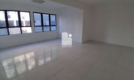 Sala comercial para alugar na Rua Lauro Linhares, --, Trindade, Florianópolis por R$ 1.715